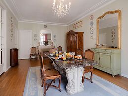 Paris Prestige Rousseau Residence