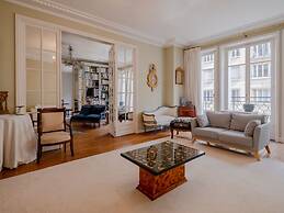 Paris Prestige Rousseau Residence