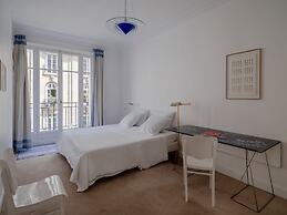 Paris Prestige Rousseau Residence