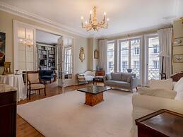 Paris Prestige Rousseau Residence