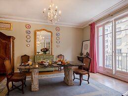 Paris Prestige Rousseau Residence