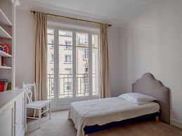 Paris Prestige Rousseau Residence