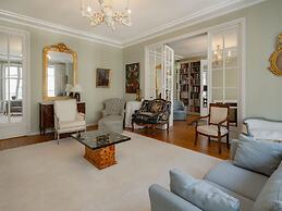 Paris Prestige Rousseau Residence