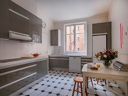 Paris Prestige Rousseau Residence