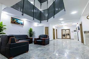 Crownsville Hotel - Airport Road