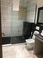 Crownsville Hotel - Airport Road