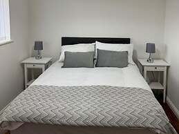 Apt Sleeps5-parkg-netflix-near City Centre/etihad