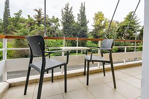 Fully Renovated Flat in Prime Location