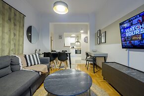 Fully Renovated Flat in Prime Location