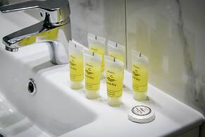 Fully Renovated Flat in Prime Location