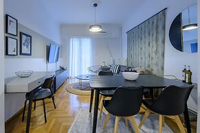 Fully Renovated Flat in Prime Location