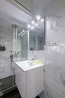 Fully Renovated Flat in Prime Location