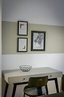 Fully Renovated Flat in Prime Location