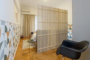 Fully Renovated Flat in Prime Location