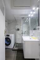 Fully Renovated Flat in Prime Location