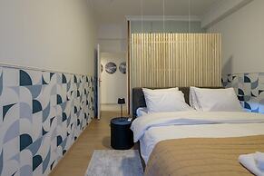 Fully Renovated Flat in Prime Location