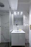 Fully Renovated Flat in Prime Location