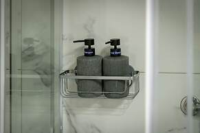 Fully Renovated Flat in Prime Location