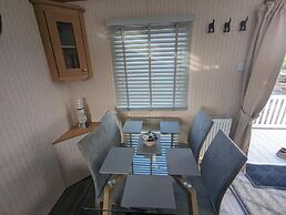 Beach House - Dog Friendly, Anderby Creek