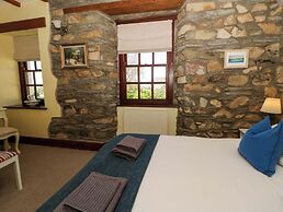 Parrog Stores