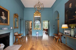 Dabton House