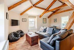 Sedbergh Penthouse - Kingbed - Tv - Wifi