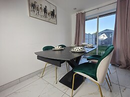 Tyburn Home, Birmingham With Free Parking