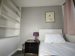 Tyburn Home, Birmingham With Free Parking