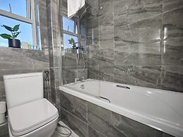 Tyburn Home, Birmingham With Free Parking