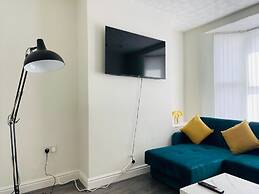 Remarkable 4-bed House in Bootle, Liverpool