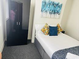 Remarkable 4-bed House in Bootle, Liverpool