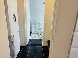 Remarkable 4-bed House in Bootle, Liverpool