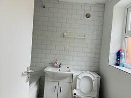 Remarkable 4-bed House in Bootle, Liverpool