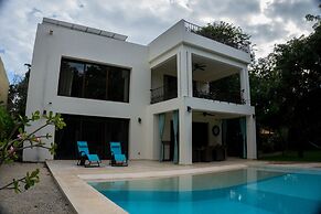 Villa Uxmal by BVR