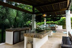 Villa Uxmal by BVR