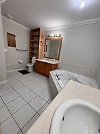 Beautiful Queen Room