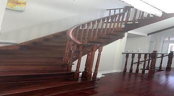 Beautiful Queen Room