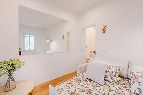 Casa Daria in Lucca With 4 Bedrooms and 3 Bathrooms