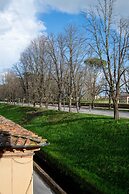Casa Daria in Lucca With 4 Bedrooms and 3 Bathrooms