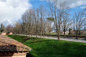 Casa Daria in Lucca With 4 Bedrooms and 3 Bathrooms