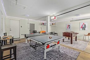 Sunsets on 11th by Avantstay Resort-style Pool + Hot Tub Game Room