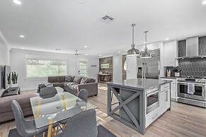 Sunsets on 11th by Avantstay Resort-style Pool + Hot Tub Game Room