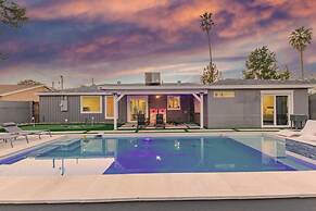 Sunsets on 11th by Avantstay Resort-style Pool + Hot Tub Game Room