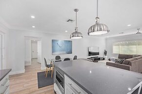 Sunsets on 11th by Avantstay Resort-style Pool + Hot Tub Game Room