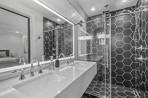 Sunsets on 11th by Avantstay Resort-style Pool + Hot Tub Game Room