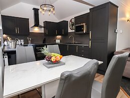 The Swans Nest Lock View