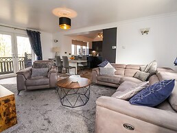 The Swans Nest Lock View