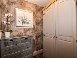 The Swans Nest Lock View