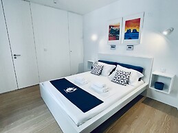 Partenope Hostel and Suites