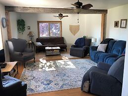 Driftwood Wilderness Lodge